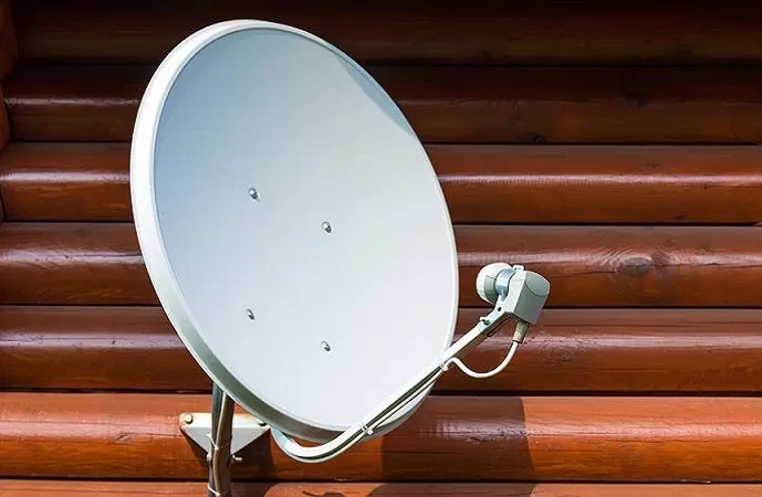 Guida per Vedere Canali Satellitari Senza Parabola